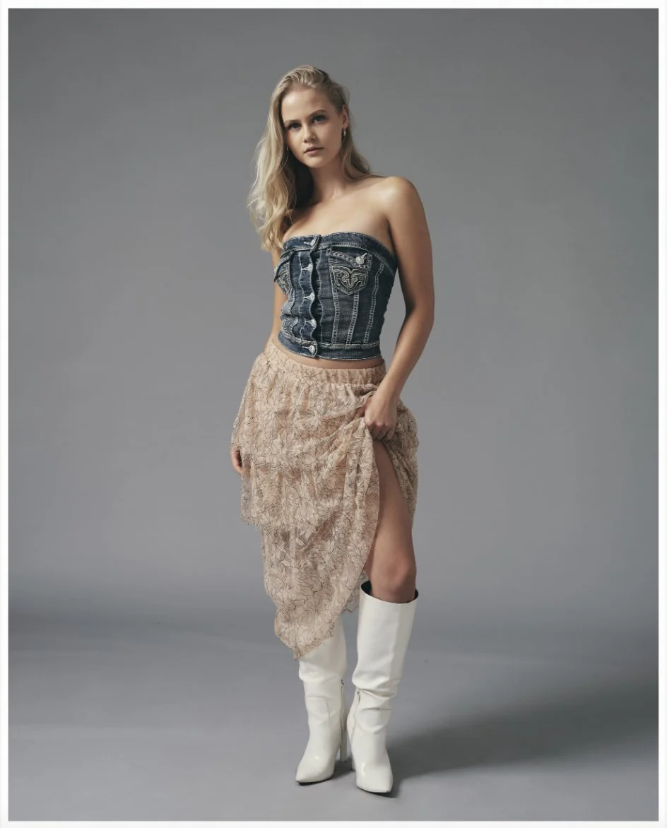 SASHA — DEJAVU Model Management